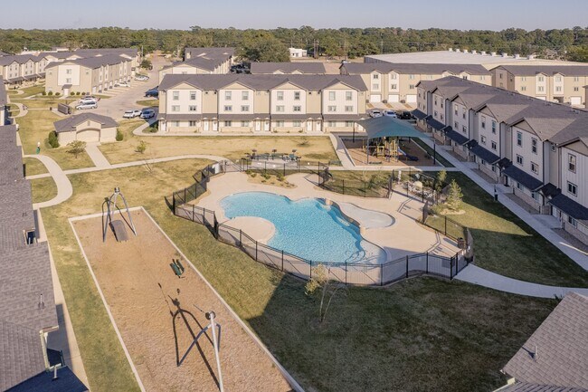 Photo - 12603 Telge Rd