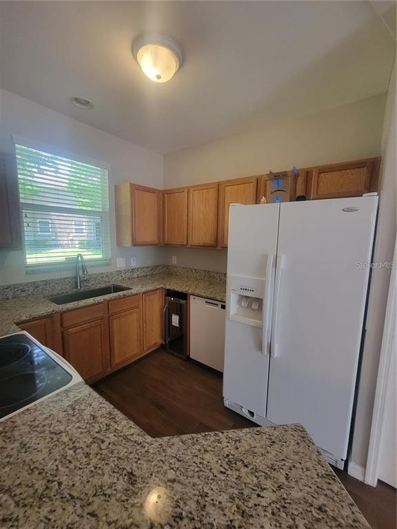 Photo - 2221 Golden Oak Ln