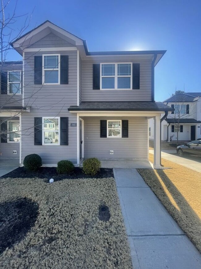 Building Photo - 3 Bedroom 2.5 Bathroom Townhome!