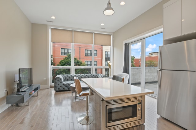Building Photo - 943 N Crosby St Unit 306
