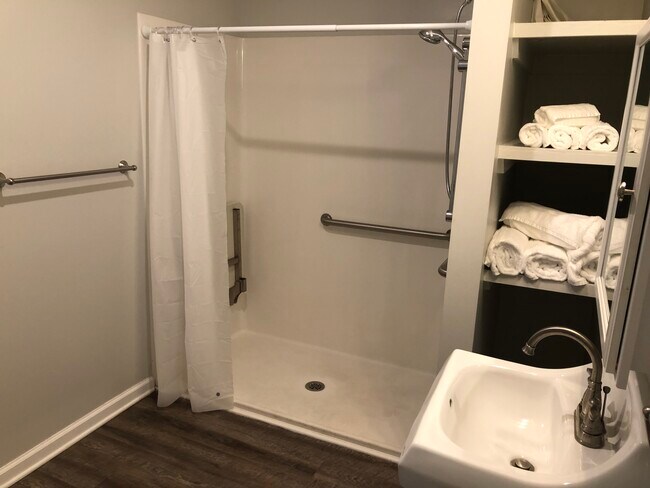 Photo - Willow Oak Unit B