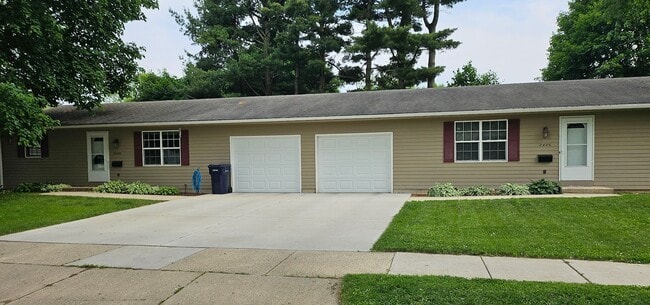 Building Photo - 2406 Roxbury Rd Rental
