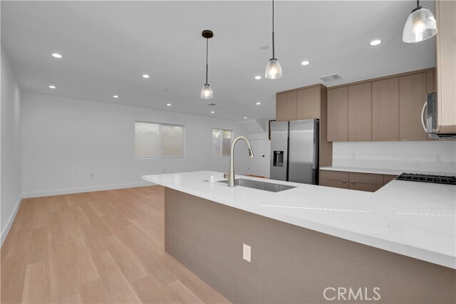 Photo - 18221 Chatsworth St