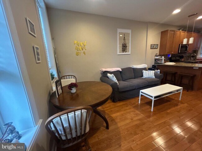 Photo - 530 N 15th St