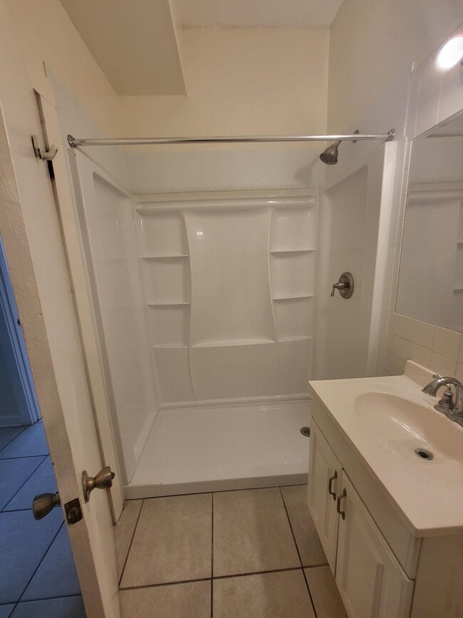 Shower - 207 W King St Unit A