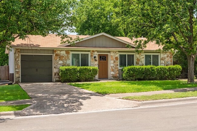 Building Photo - 7703 Cloudberry Cir