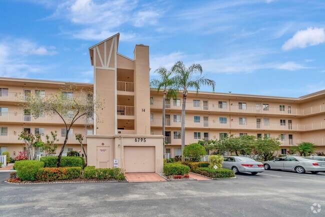 Building Photo - 6795 Huntington Ln Unit 107 Rental