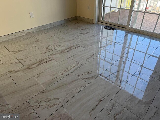 Building Photo - 122 Ridgemont Dr