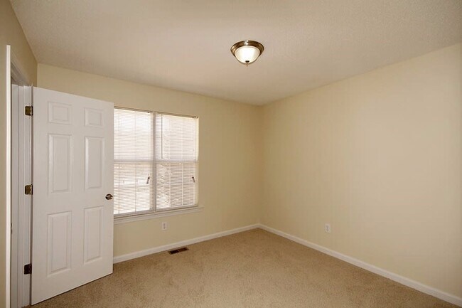 Photo - 109 Childers Rd