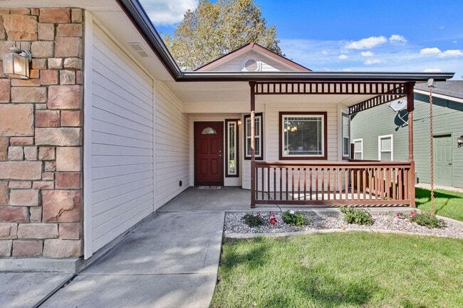 Photo - Spacious Updated 3 Bedroom, 2 Bath home in...