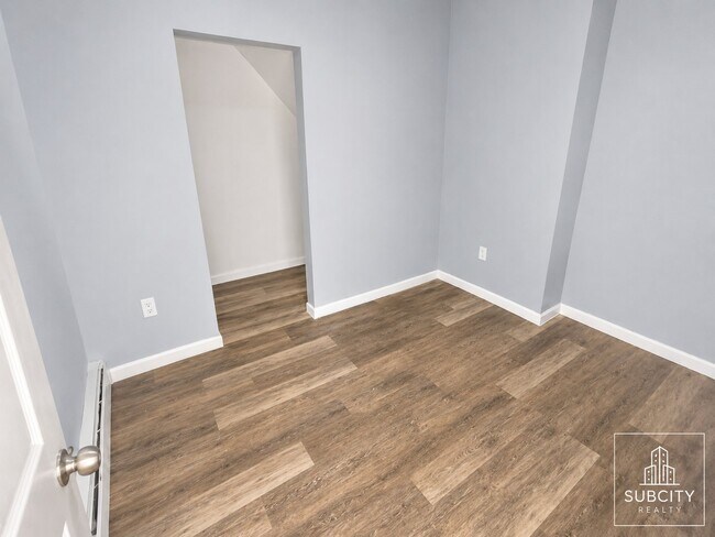 Photo - 128 E Holsman St Unit 1