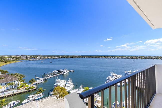 Building Photo - 1208 Marine 901 Way Unit 901 Rental