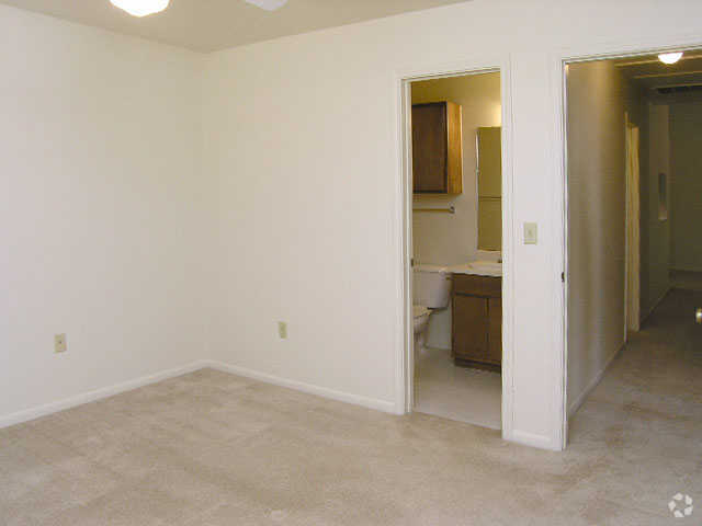 Habitación principal - Encino Park Apartments