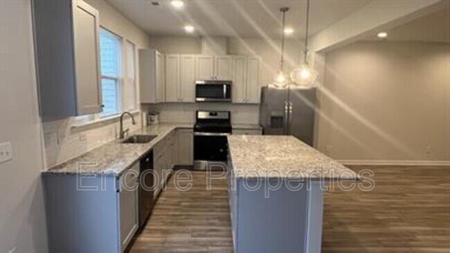 Photo - 767 Creekway Dr