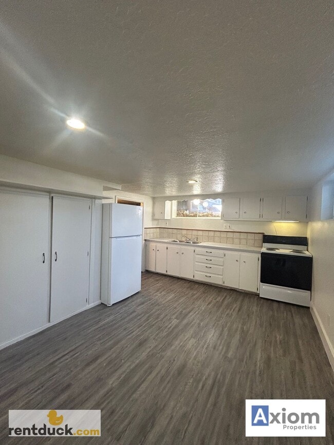 Photo - 139-132 Belva Ln