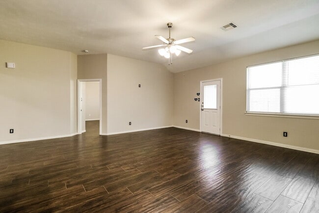 Photo - 5107 Light Bluff Ct