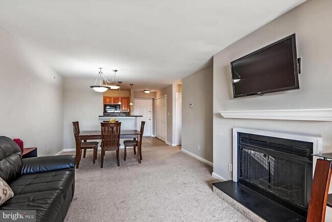 Photo - 3178 Summit Square Dr Unit 3-E3