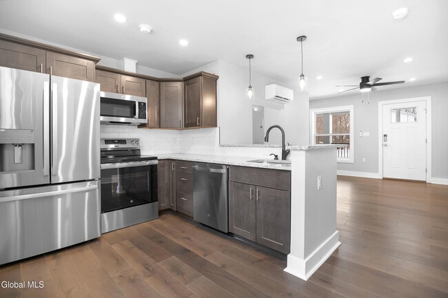 Photo - 103 E High St Unidad 3