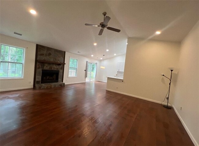 Photo - 1260 Della Way