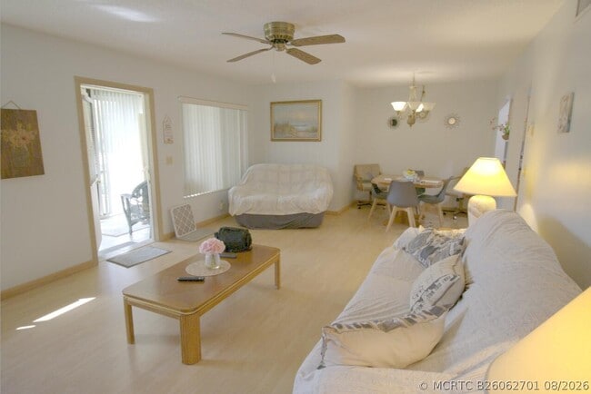 Building Photo - 3561 Pine Needle Dr Unit D-2