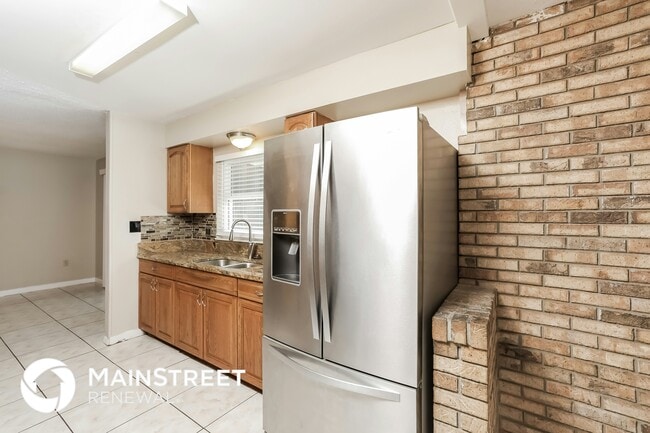 Photo - 707 Laurel Way