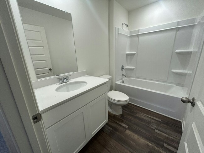 Photo - 309 Oakmont Cir