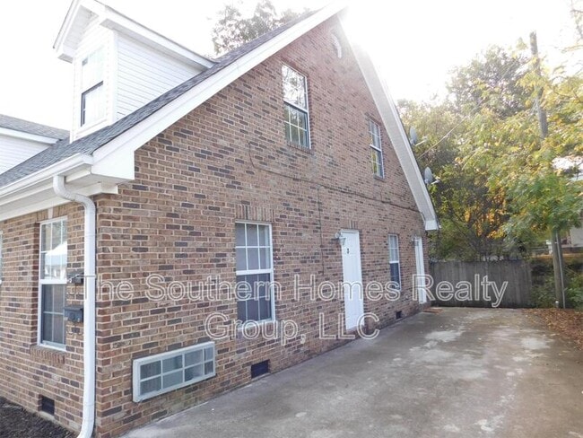 Photo - 309 W Madison Ave