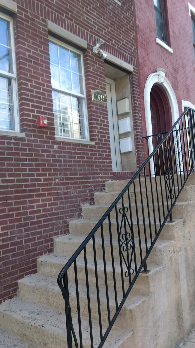 Photo - 1624 N 17th St Unit 1