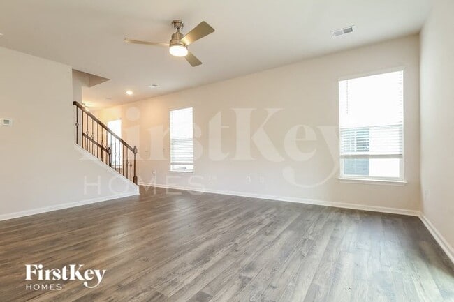 312 Ashborne Ln