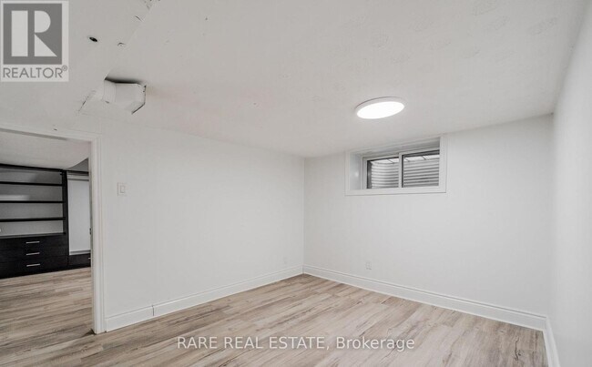 Photo - 538 Roxton Rd