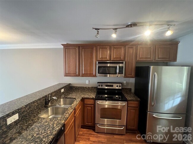 Photo - 1336 Green Oaks Ln Unit E