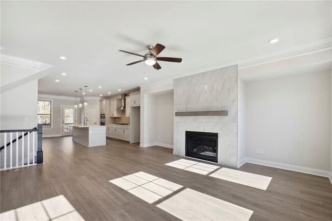 Photo - 1358 Live Oak Ln