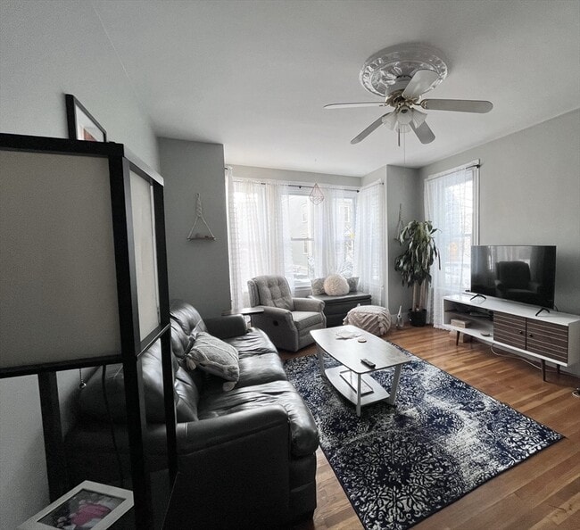 Photo - 19 Marshall St Unit 1