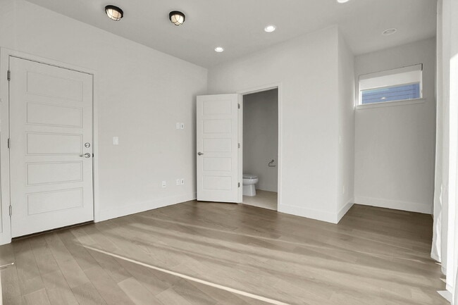 Photo - $2,500 - 2 Bed, 2 Full Bath Townhome In Broomfield with Central AC and In Unit Laundry!