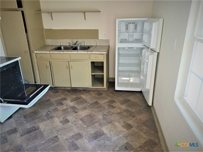 Photo - 307 E Bryce Ave