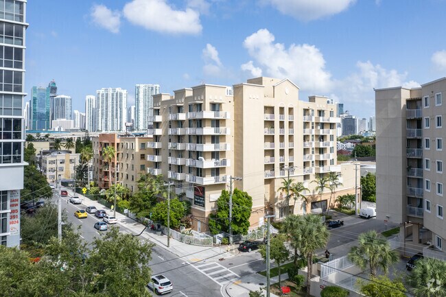 Photo - 119 SW 6th Ave