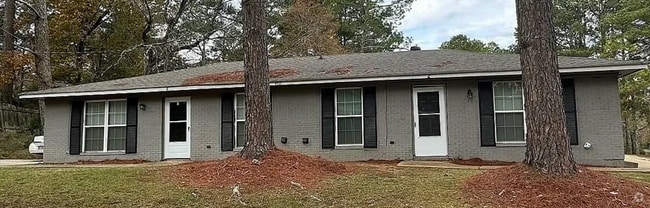 Building Photo - 4923-4923 Woodmont Dr Rental
