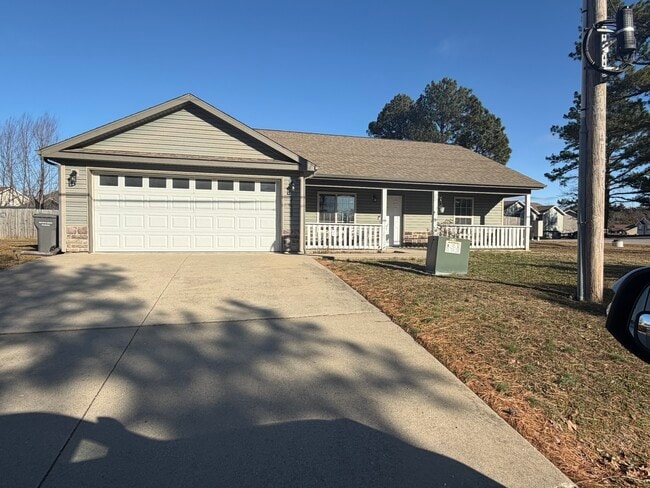 Building Photo - 21935 Lafayette Rd