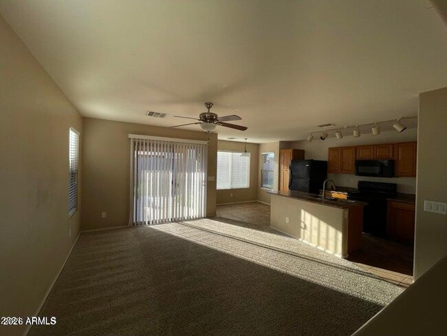 Photo - 806 S 111th Dr