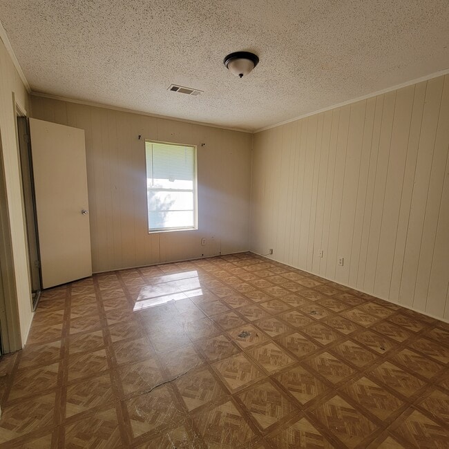 Photo - 200 Blackwood Dr