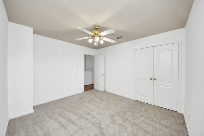 Building Photo - 13114 Oak Ledge Dr