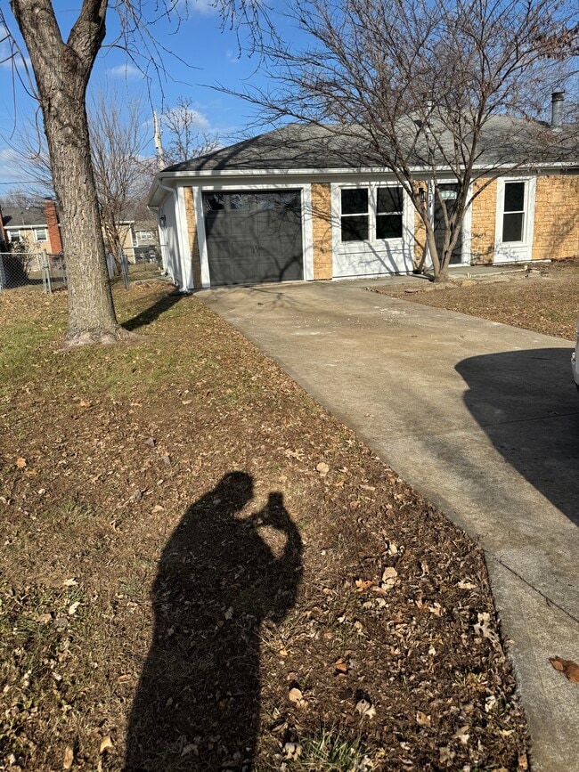 Photo - 1214 E Johnston St