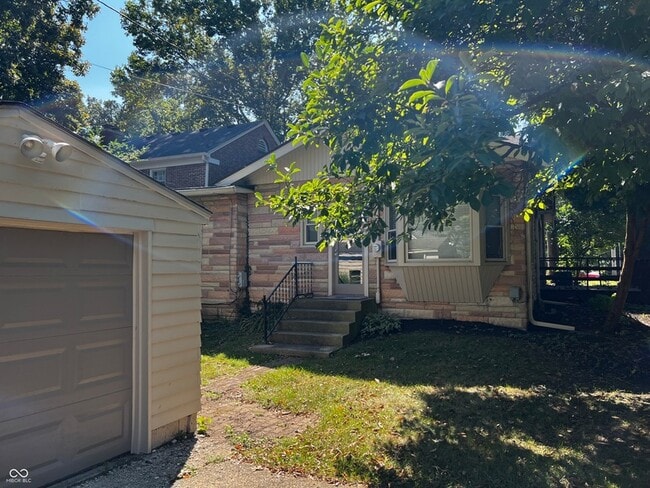 Photo - 1402 Kessler Blvd E Dr