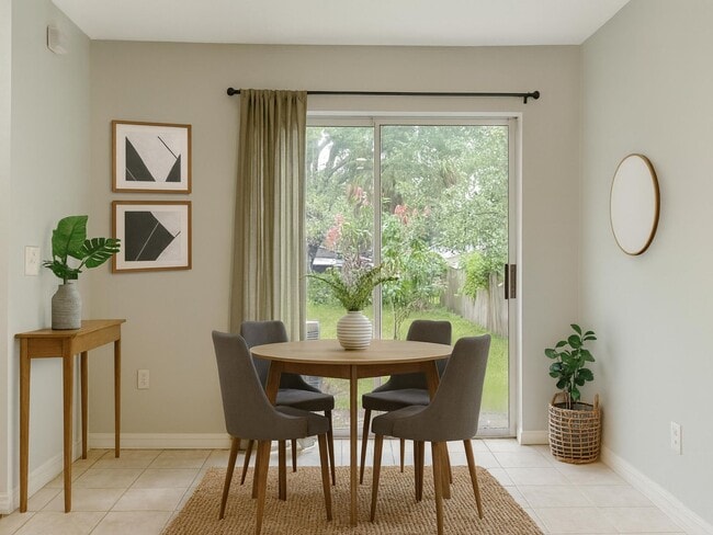 Photo - Updated 3BR/2BA Home in North Tampa – Mode...