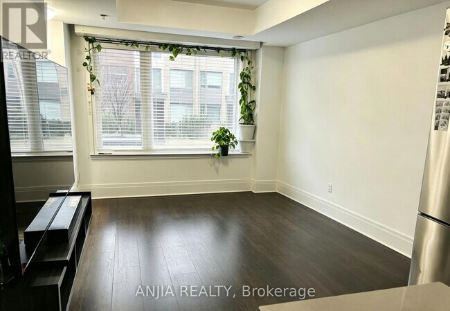 Photo - 155 William Duncan Rd