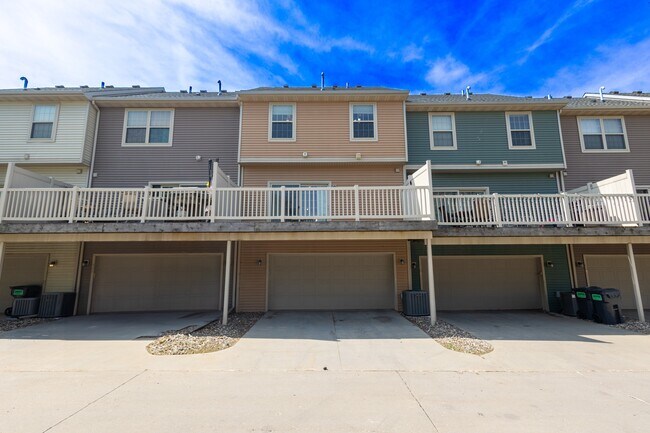 Photo - 3600 SE Glenstone Dr