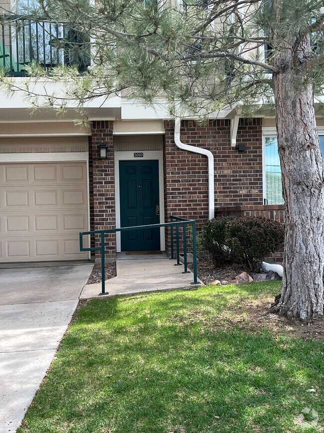 Building Photo - 2010 Shamrock Dr Rental