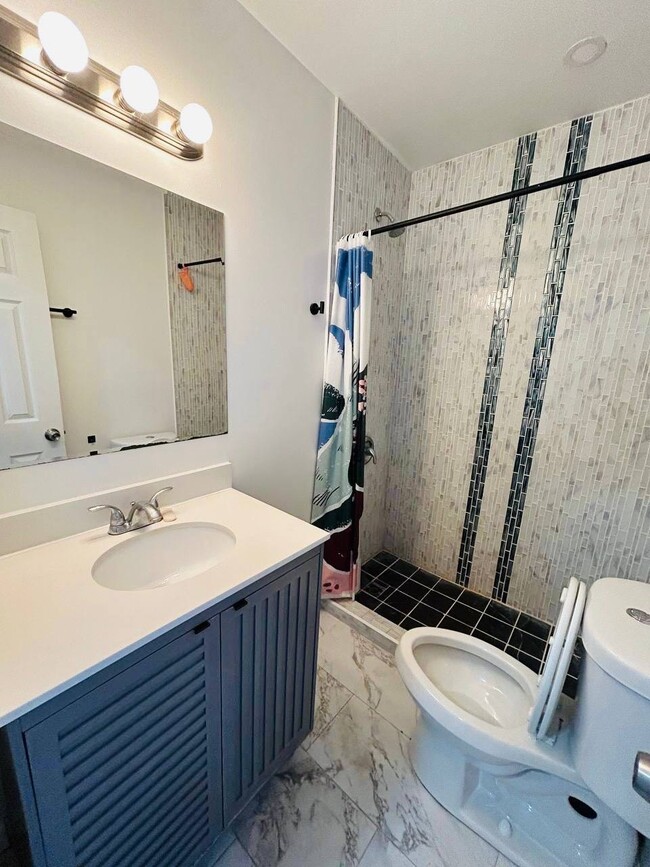 Photo - 541 Roseland Ave