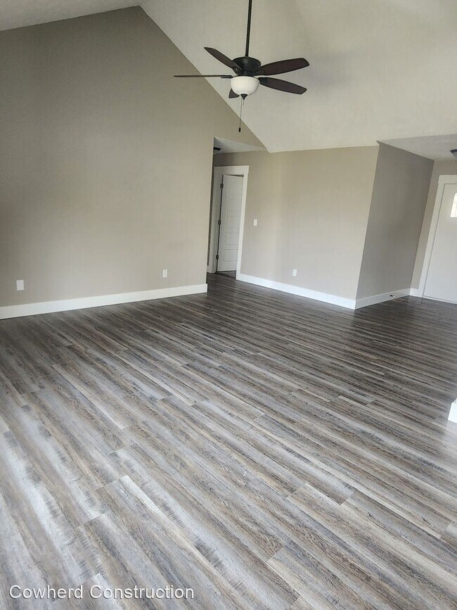 3 br, 2 bath House 2443 W Rockwood Rental For Rent in Springfield, MO