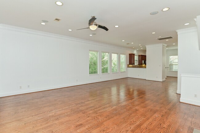 Photo - 6818 Staffordshire Blvd